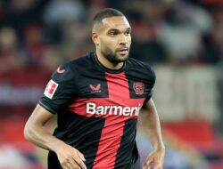 Barcelona Tawarkan 20 Juta Euro Datangkan Jonathan Tah ke Camp Nou