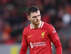 Arne Slot Bela Andy Robertson dan Puji Mentalitas Liverpool