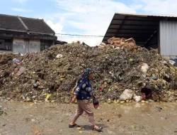 Pemkot Bandung Berikan Peringatan Keras kepada Pengelola Pasar Caringin Terkait Sampah